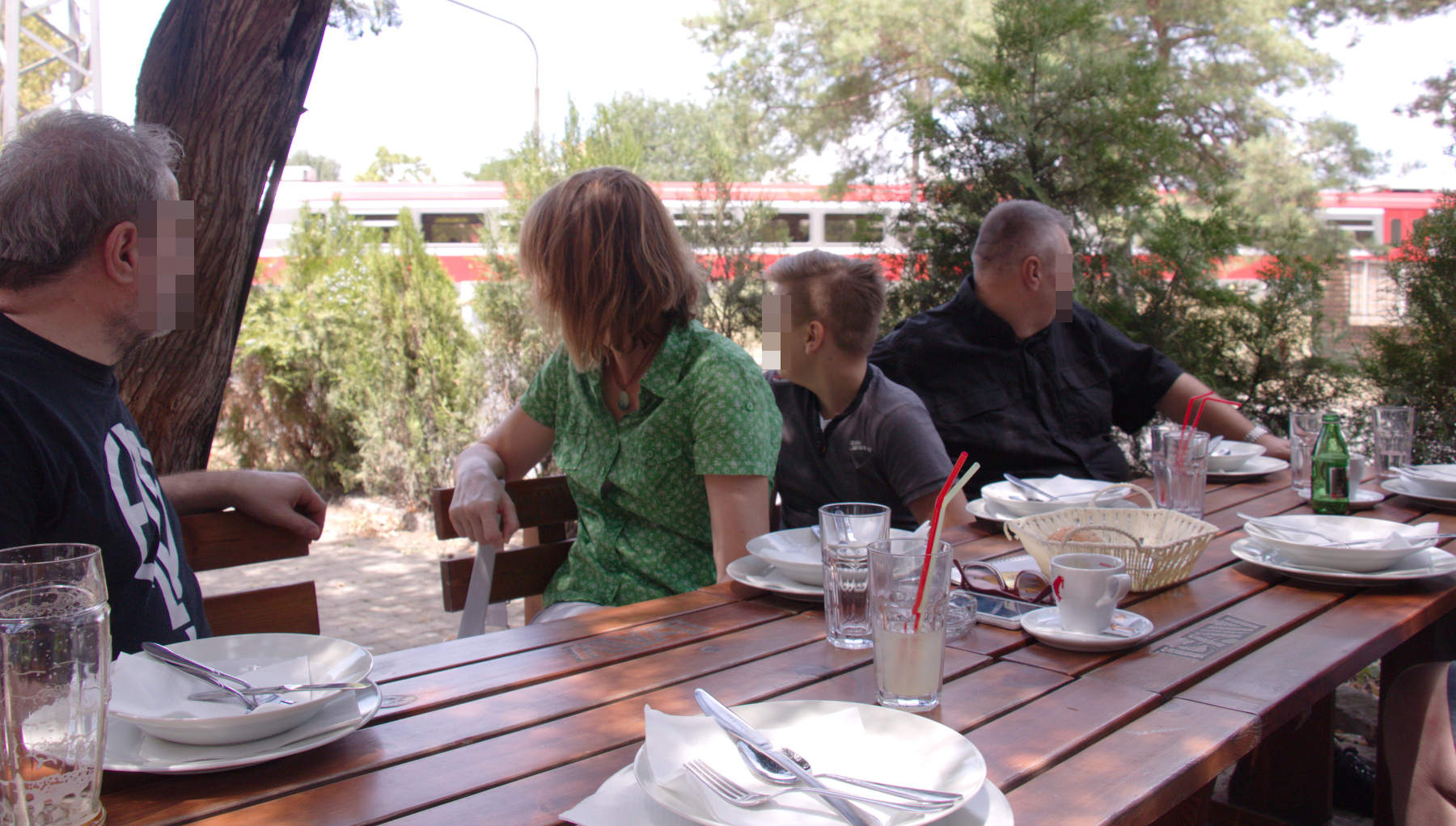 Кад је пролазак воза културни догађај сезоне