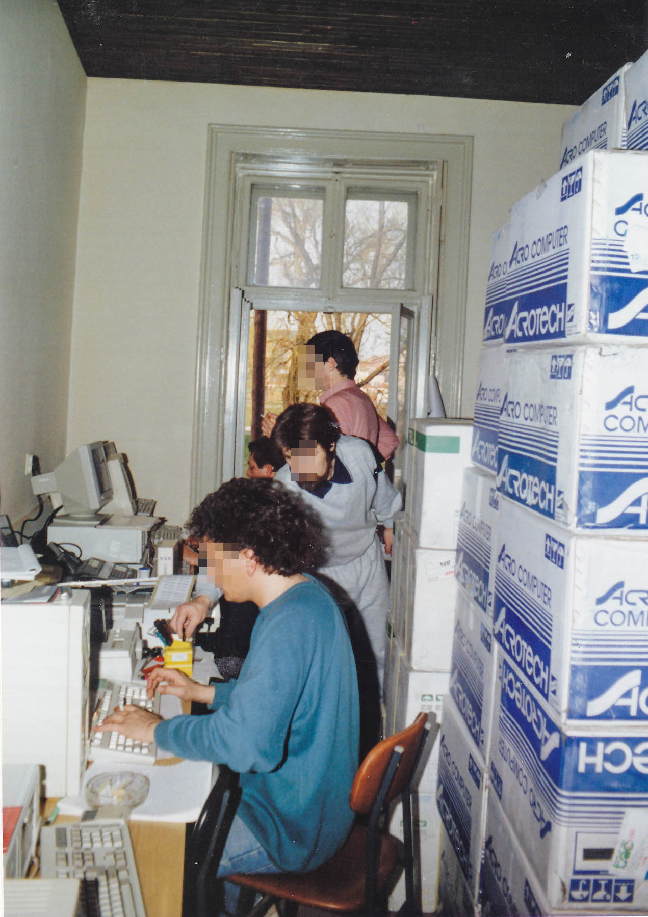 Rade, Vanji, Sale in pedagogical order, Grgi barely visible